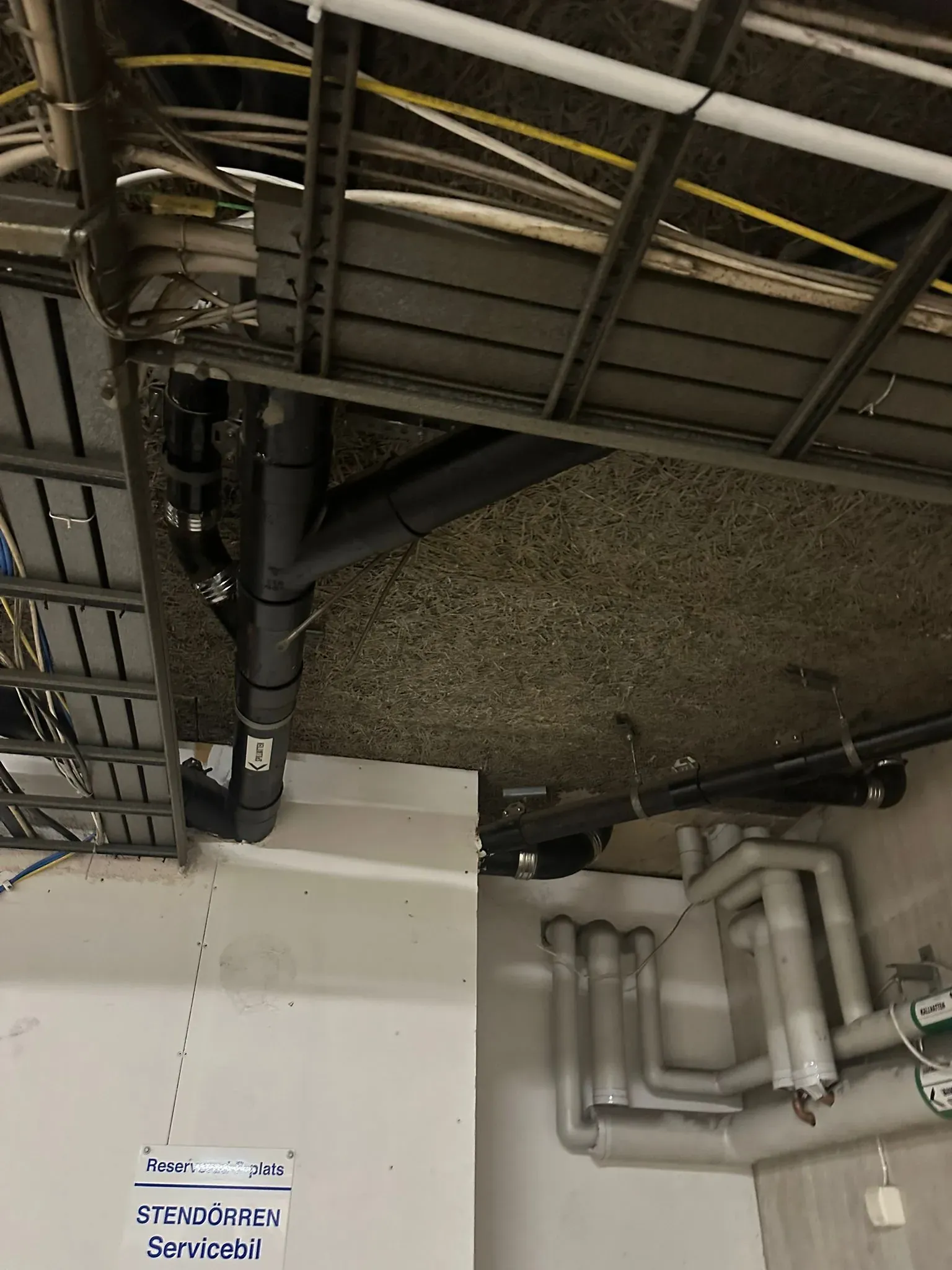 Detaljbild på rörinstallation Propellervägen 4
